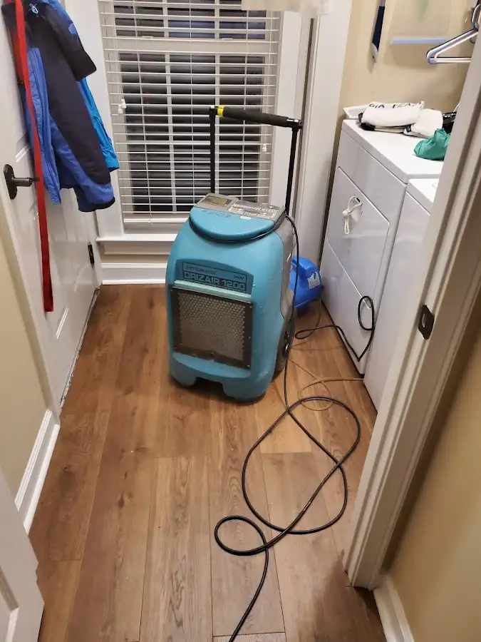 Commercial dehumidifier deployed for Crawl Space Restoration in Round Lake Park